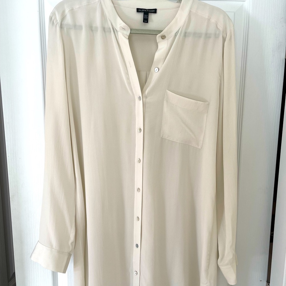 New! Eileen Fisher, 100% Silk. Button down tunic/top.
